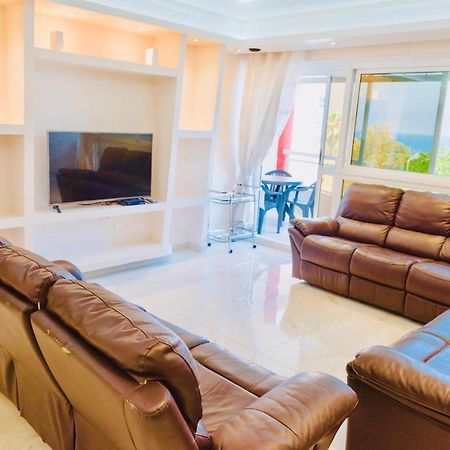 Royal Beach Front Apartments Нетания Экстерьер фото