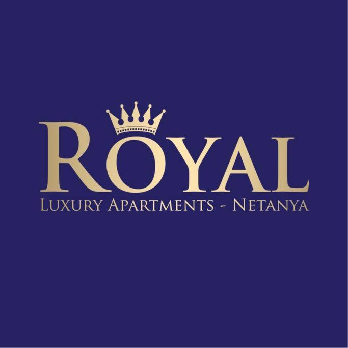 Royal Beach Front Apartments Нетания Экстерьер фото