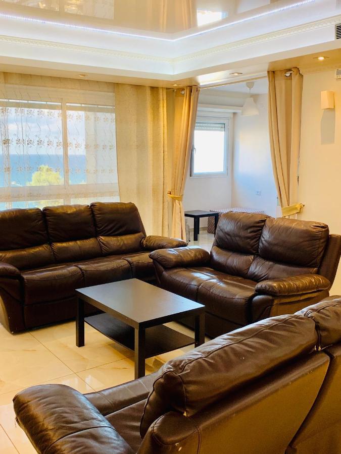 Royal Beach Front Apartments Нетания Экстерьер фото